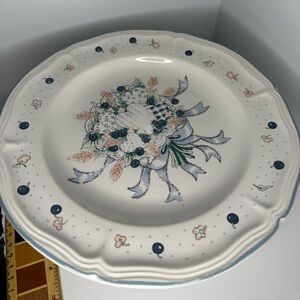 Blueberry Hearts Dinner Plate